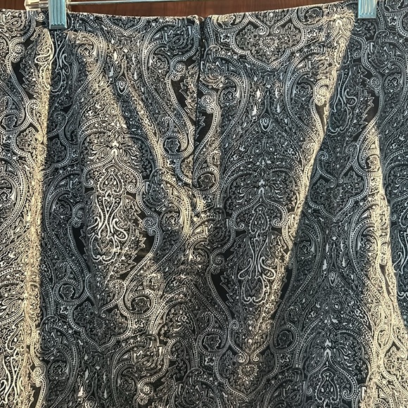 A Talbots skirt - Picture 3 of 5